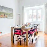 Apartment Casa Da Avenida Lisbon