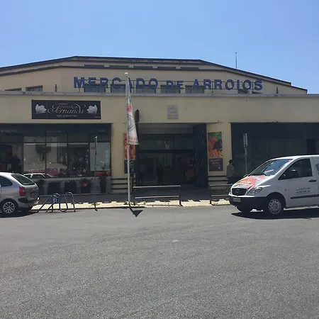 ［サオ ジョアオ デ デウス］アパートメント（140m²）｜ 4ベッドルーム／2バスルーム アパート リスボン